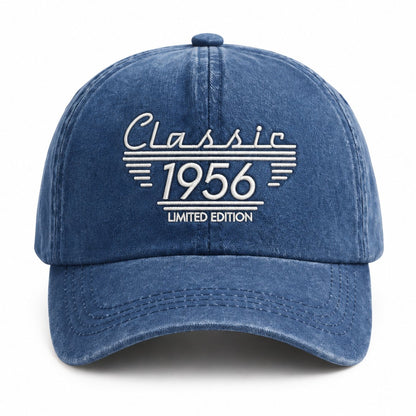 couleur Niebieski — Personalizowana czapka z daszkiem Classic – sprany dżins vintage z Twoim rokiem lub napisem