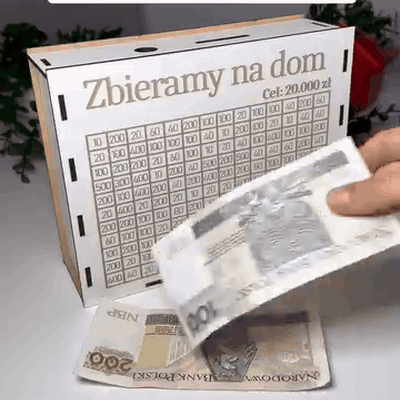 gif — Drewniana skarbonka z wyzwaniem oszczędnościowym – Twój napis i Twój cel