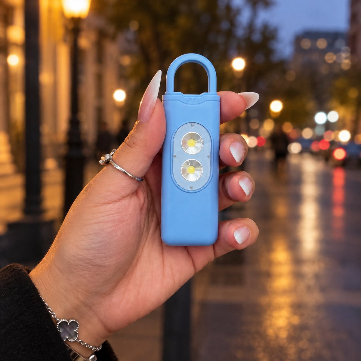 situation — Osobisty alarm bezpieczeństwa – brelok 135 dB z lampką LED